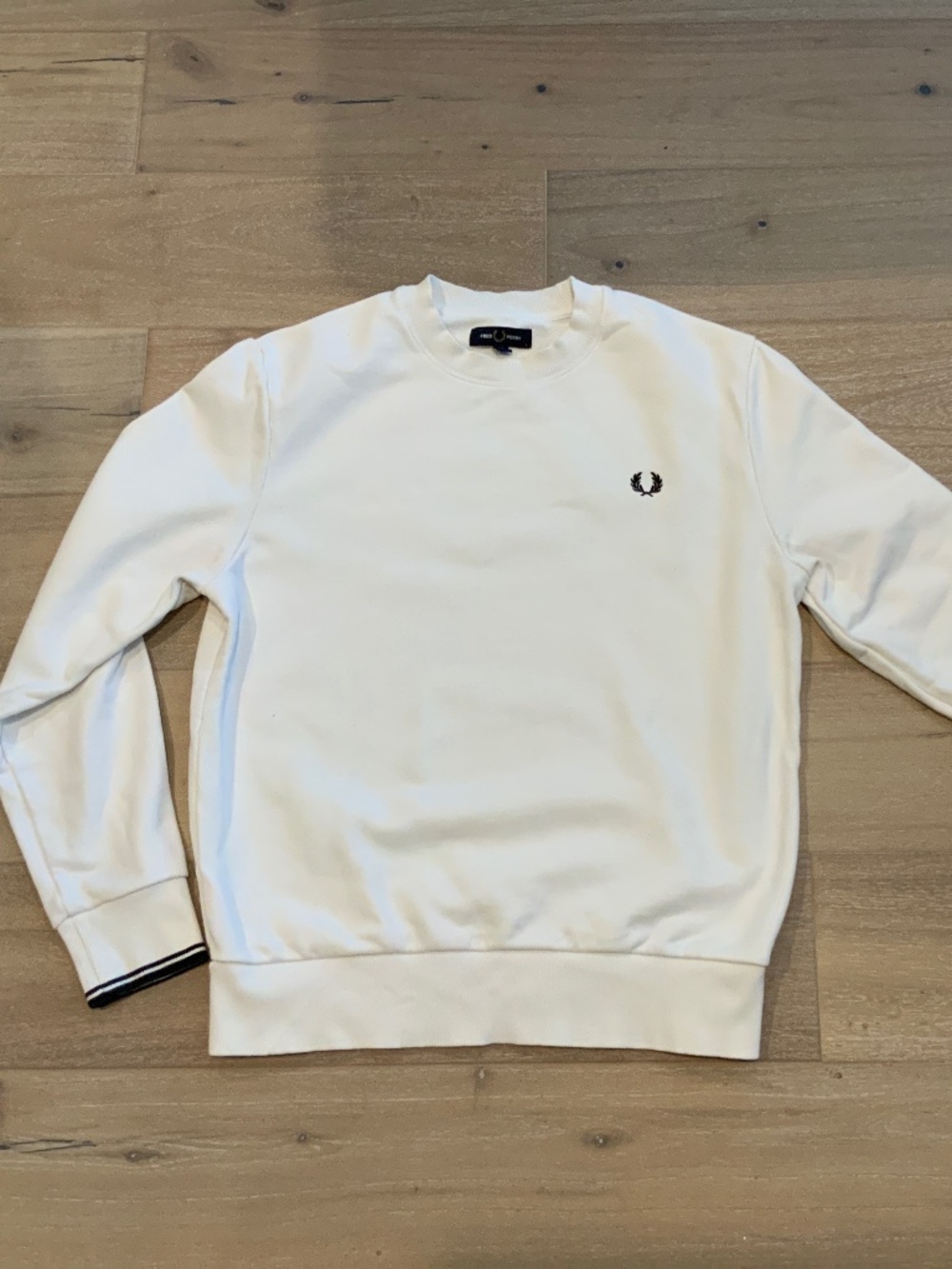 Fred Perry white crew neck sweatshirt Large